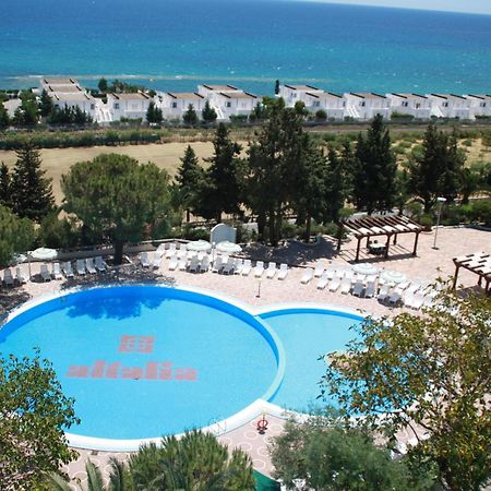 Hotel Villaggio Club Altalia Brancaleone Exteriör bild