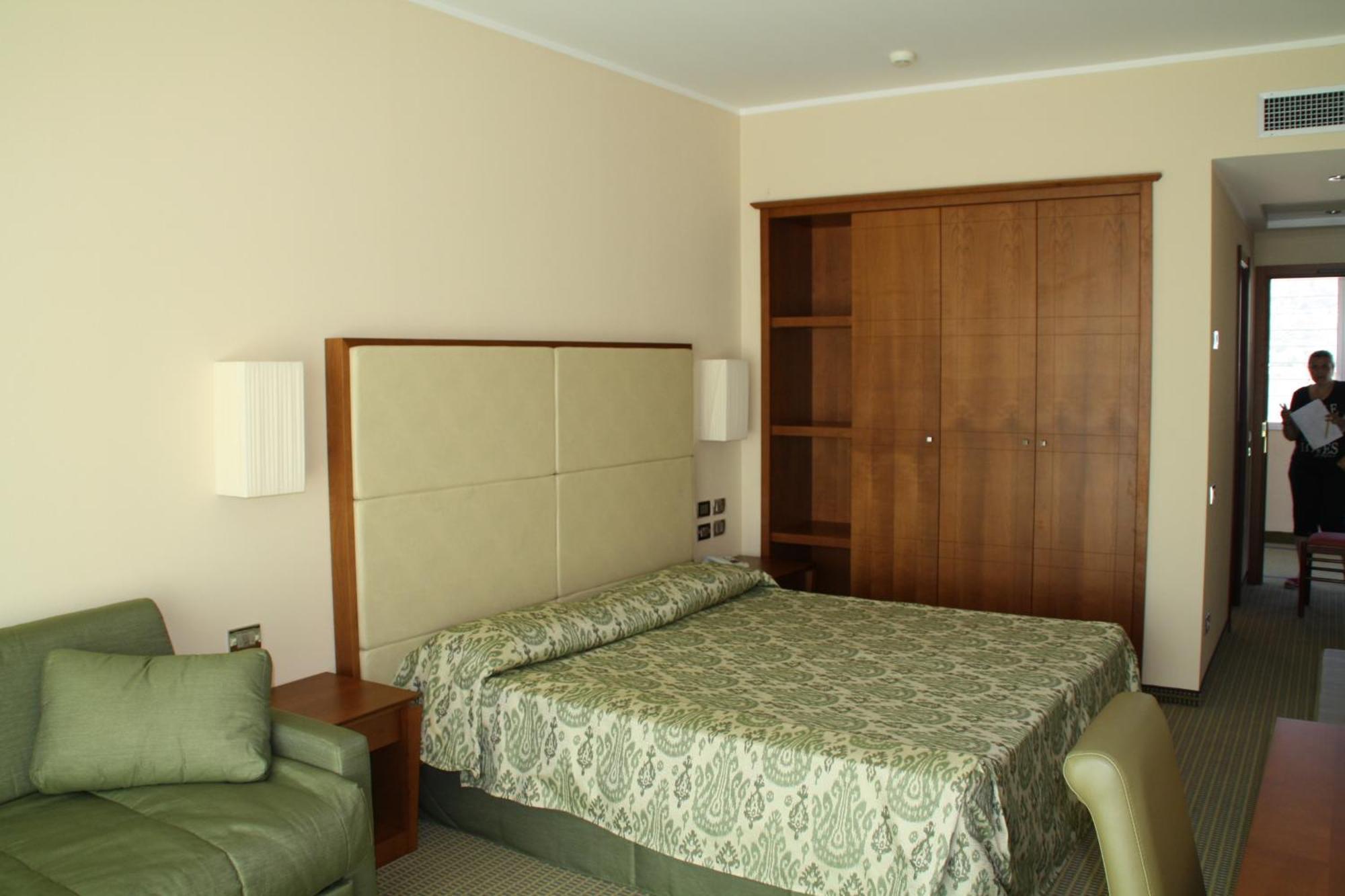 Hotel Villaggio Club Altalia Brancaleone Exteriör bild
