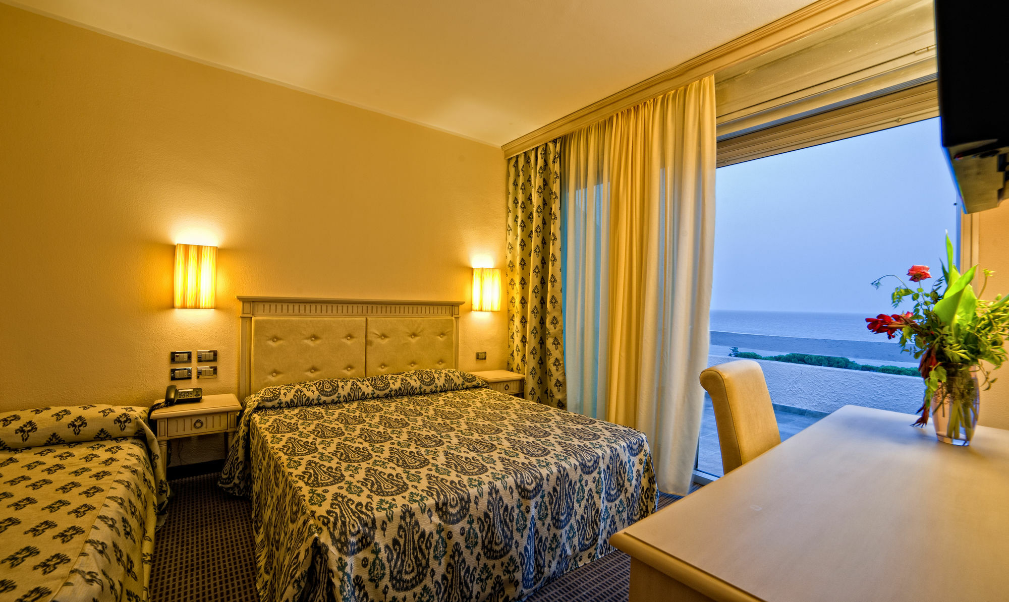 Hotel Villaggio Club Altalia Brancaleone Exteriör bild
